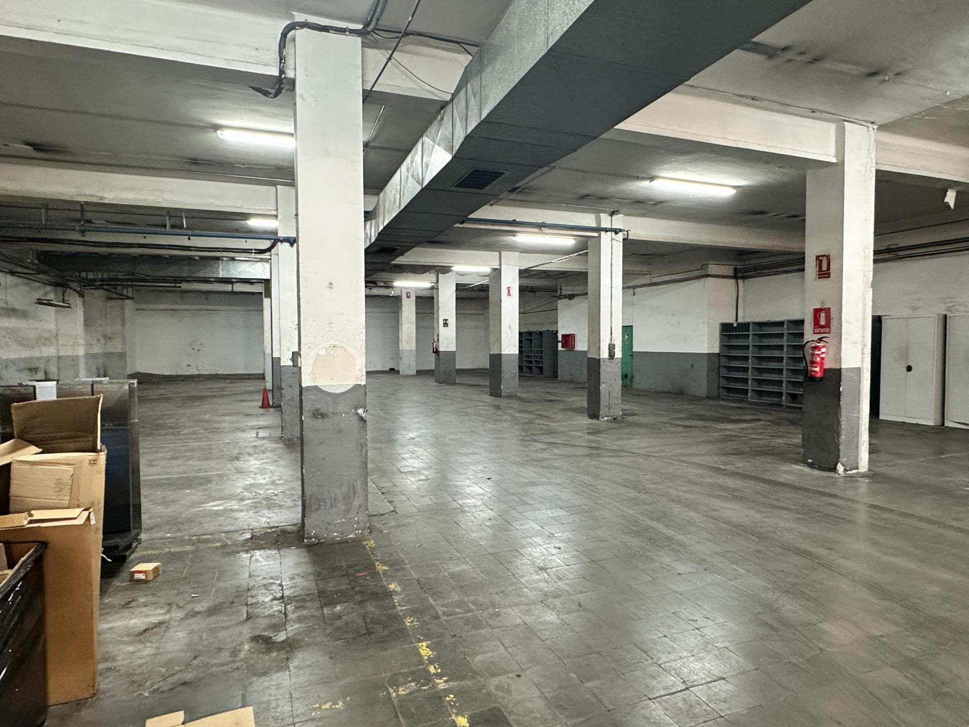 Foto 3 de SANT CUGAT DEL VALLÈS - ¡¡¡NAVE INDUSTRIAL DE 814m2!!!