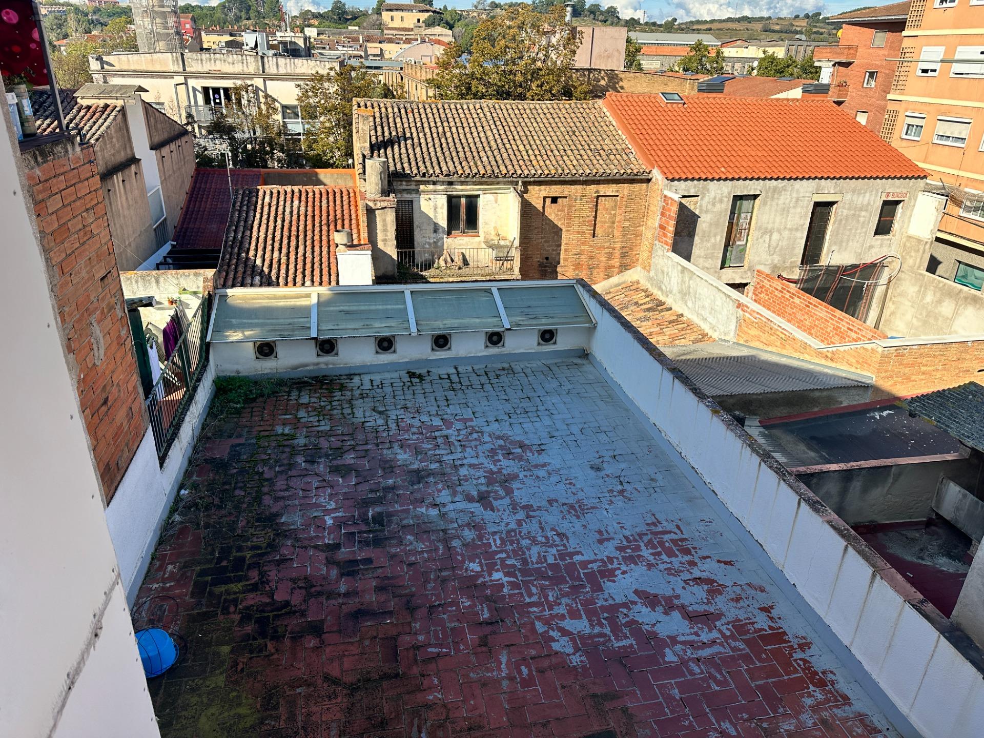 Foto 12 de RUBÍ - ¡¡¡EDIFICIO DE 4 PLANTAS JUNTO AYUNTAMIENTO!!!