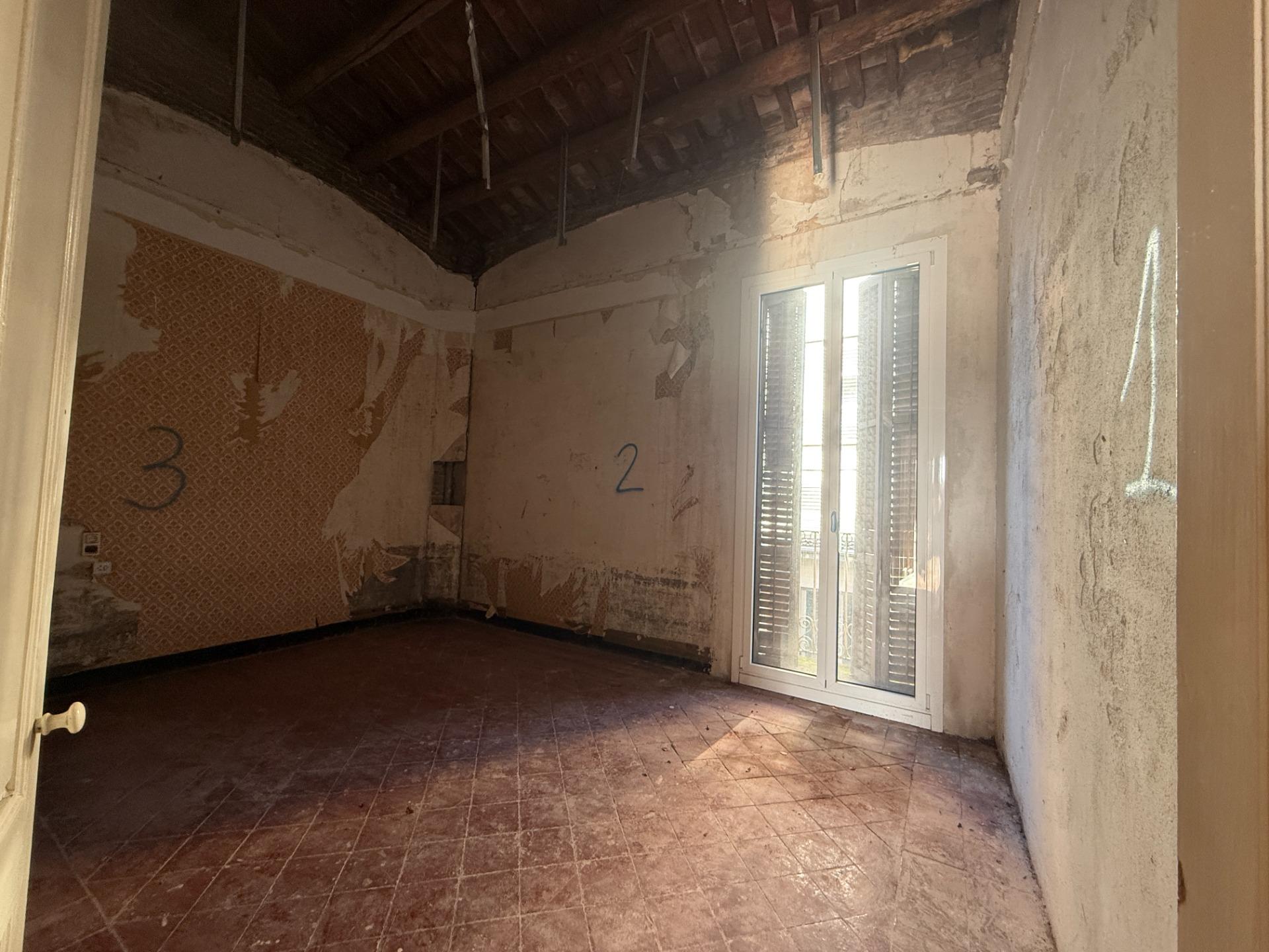 Foto 25 de CASA EN EL CENTRO DE SABADELL PARA REFORMAR