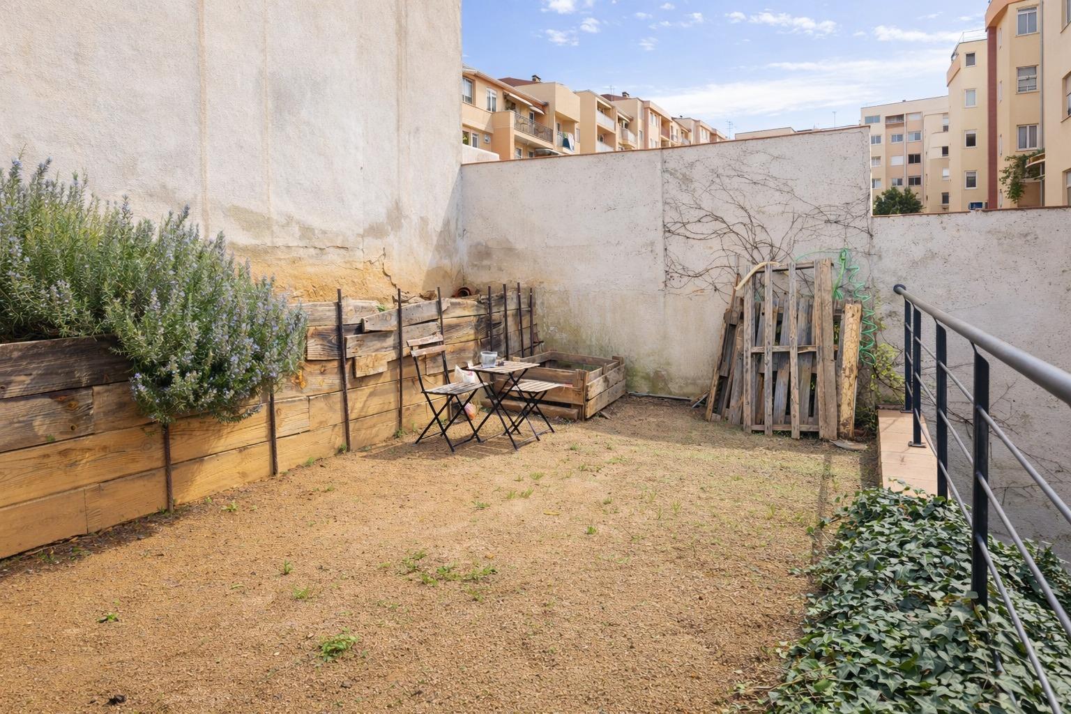 Foto 26 de MAGNÍFICO BAJO DE  4 HABITACIONES, 100M2 DE PISO + 100M2 DE PATIO EN SANT CUGAT DEL VALLÈS.