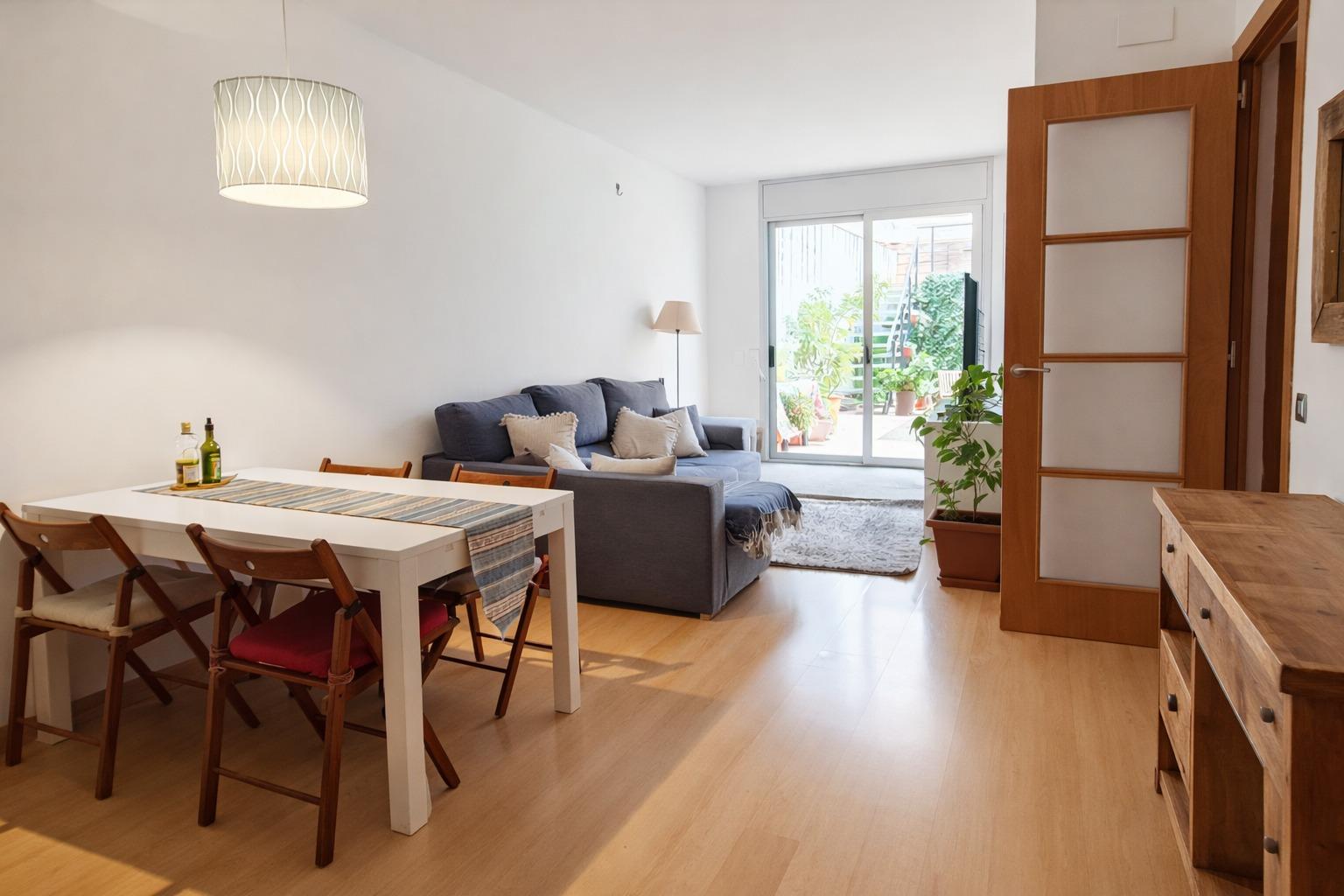 Foto 6 de MAGNÍFICO BAJO DE  4 HABITACIONES, 100M2 DE PISO + 100M2 DE PATIO EN SANT CUGAT DEL VALLÈS.