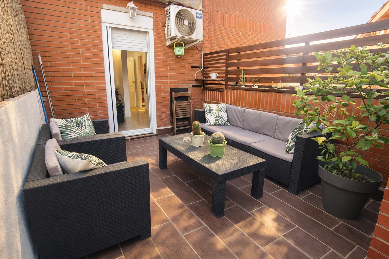 Photo 2 of 3-bedroom flat with 2 terraces in Sant Jordi Park, Rubí.