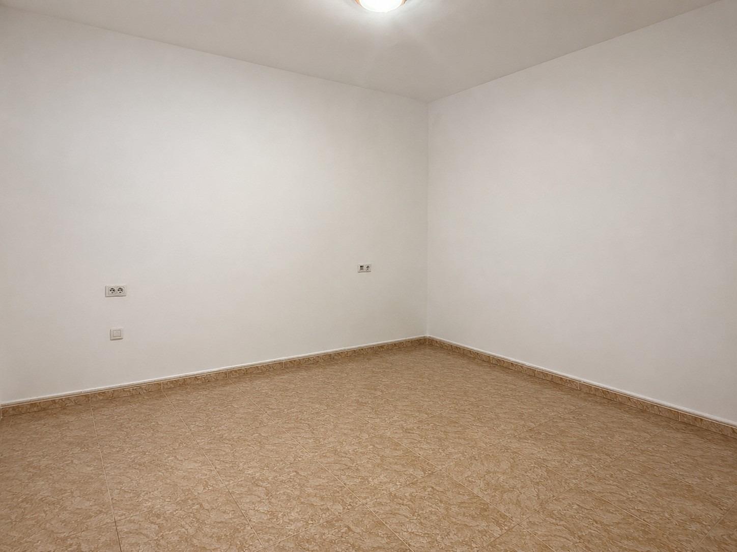 Foto 9 de OPORTUNIDAD!!!!!! PISO EN CTRA TERRASSA CON GRAN PATIO