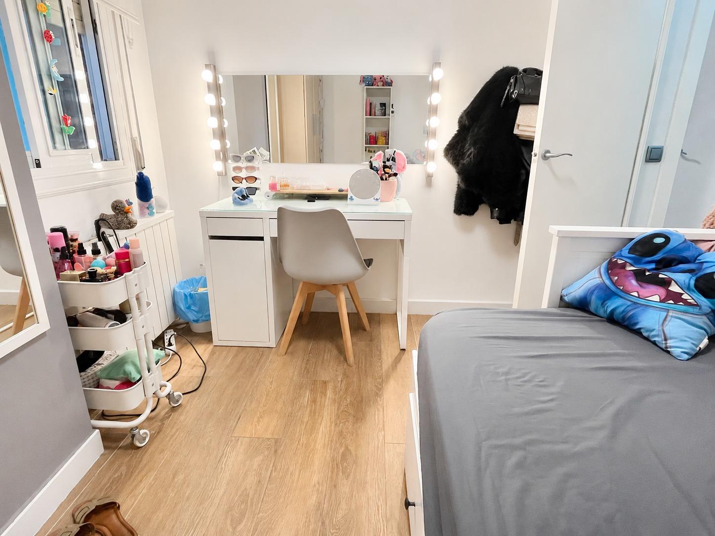 Foto 34 de Amplio y Moderno Piso Reformado en el Corazón de Sabadell por €305,000
