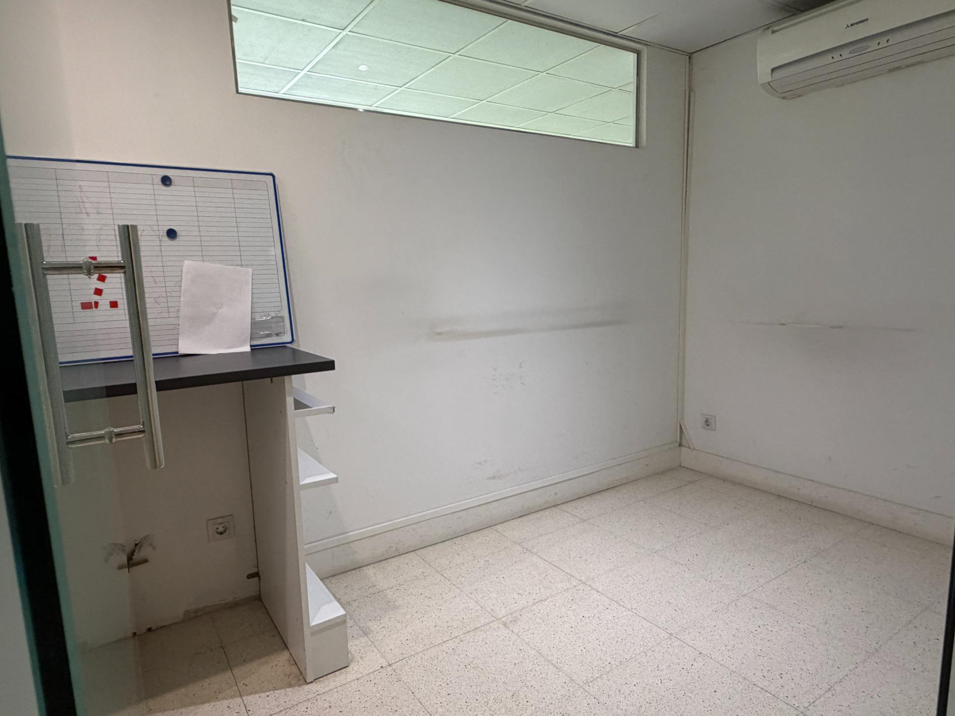 Foto 11 de Local comercial único en pleno centro de Sabadell – 817 m² construidos
