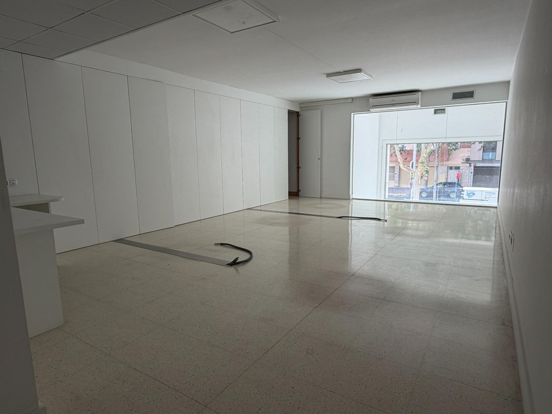 Foto 12 de Local comercial único en pleno centro de Sabadell – 817 m² construidos