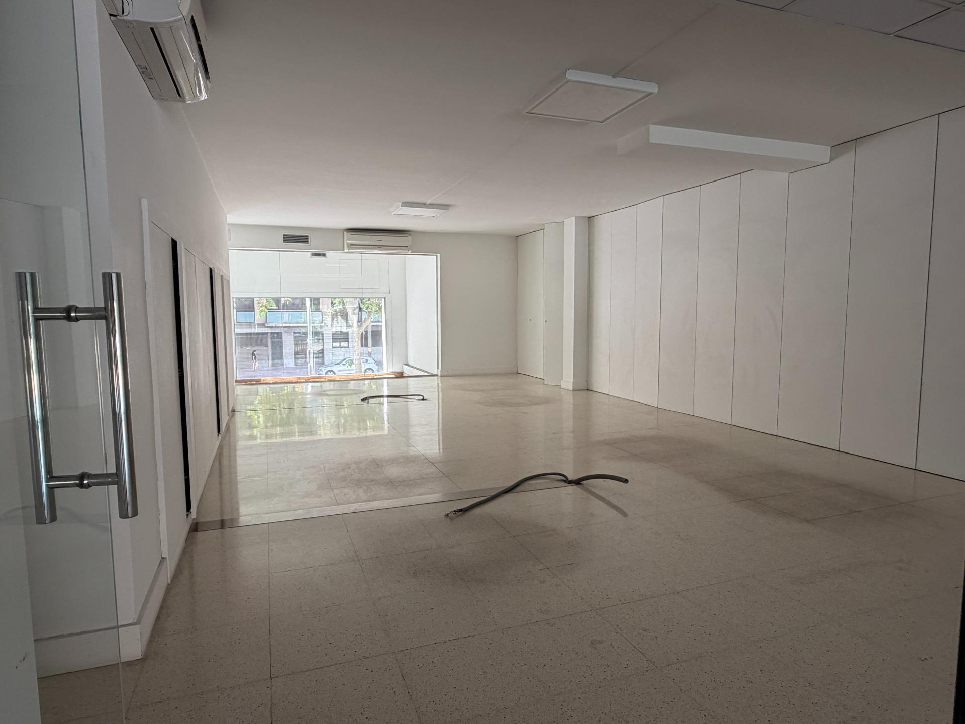 Foto 14 de Local comercial único en pleno centro de Sabadell – 817 m² construidos