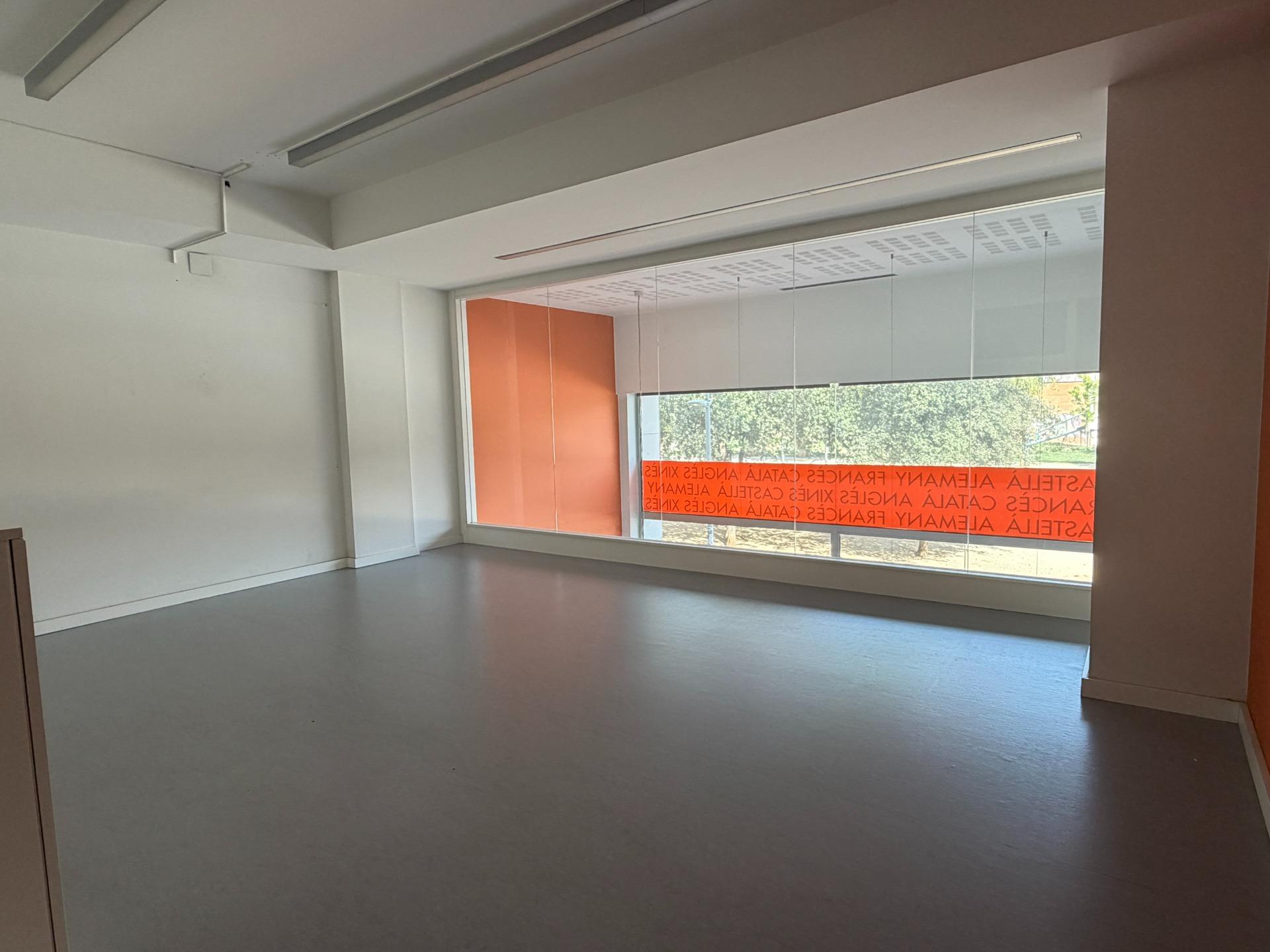 Foto 33 de Local comercial único en pleno centro de Sabadell – 817 m² construidos
