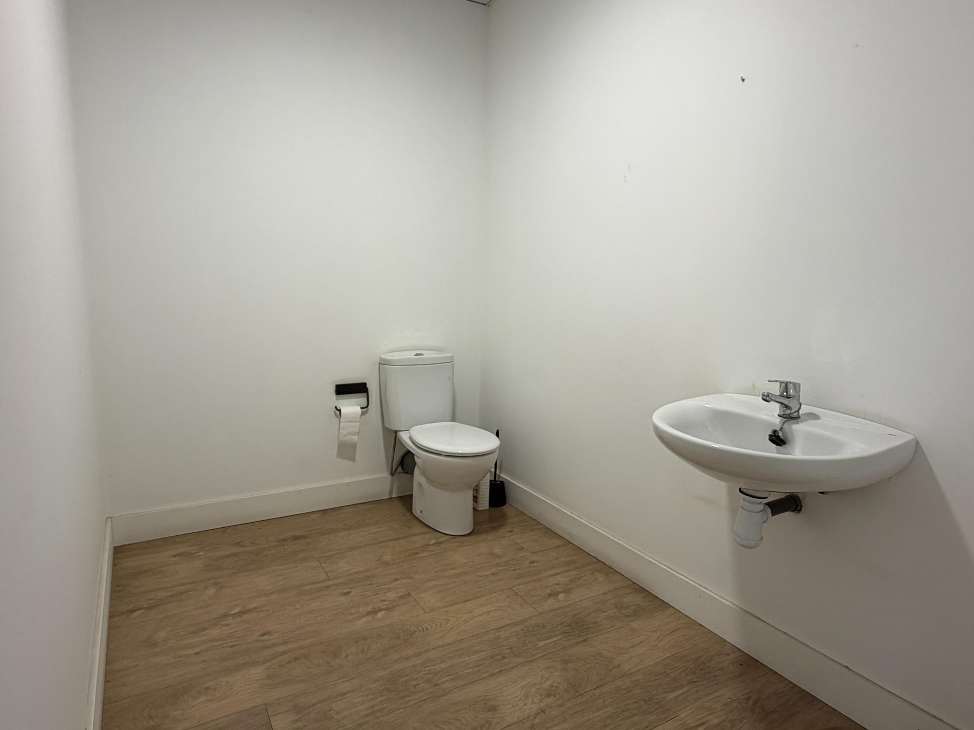 Foto 5 de Local comercial único en pleno centro de Sabadell – 817 m² construidos