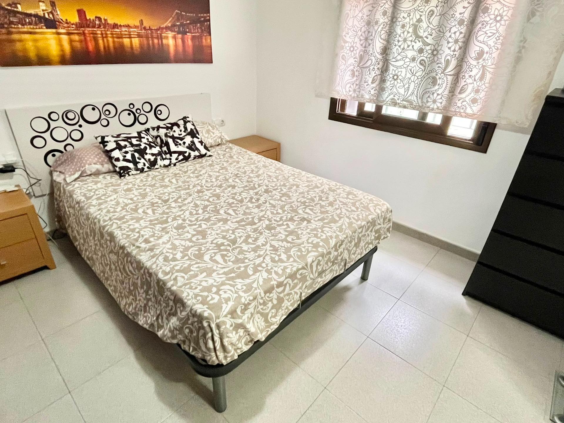 Foto 12 de Encantador Adosado en Sabadell - ¡Tu nuevo hogar te espera por €232,000!