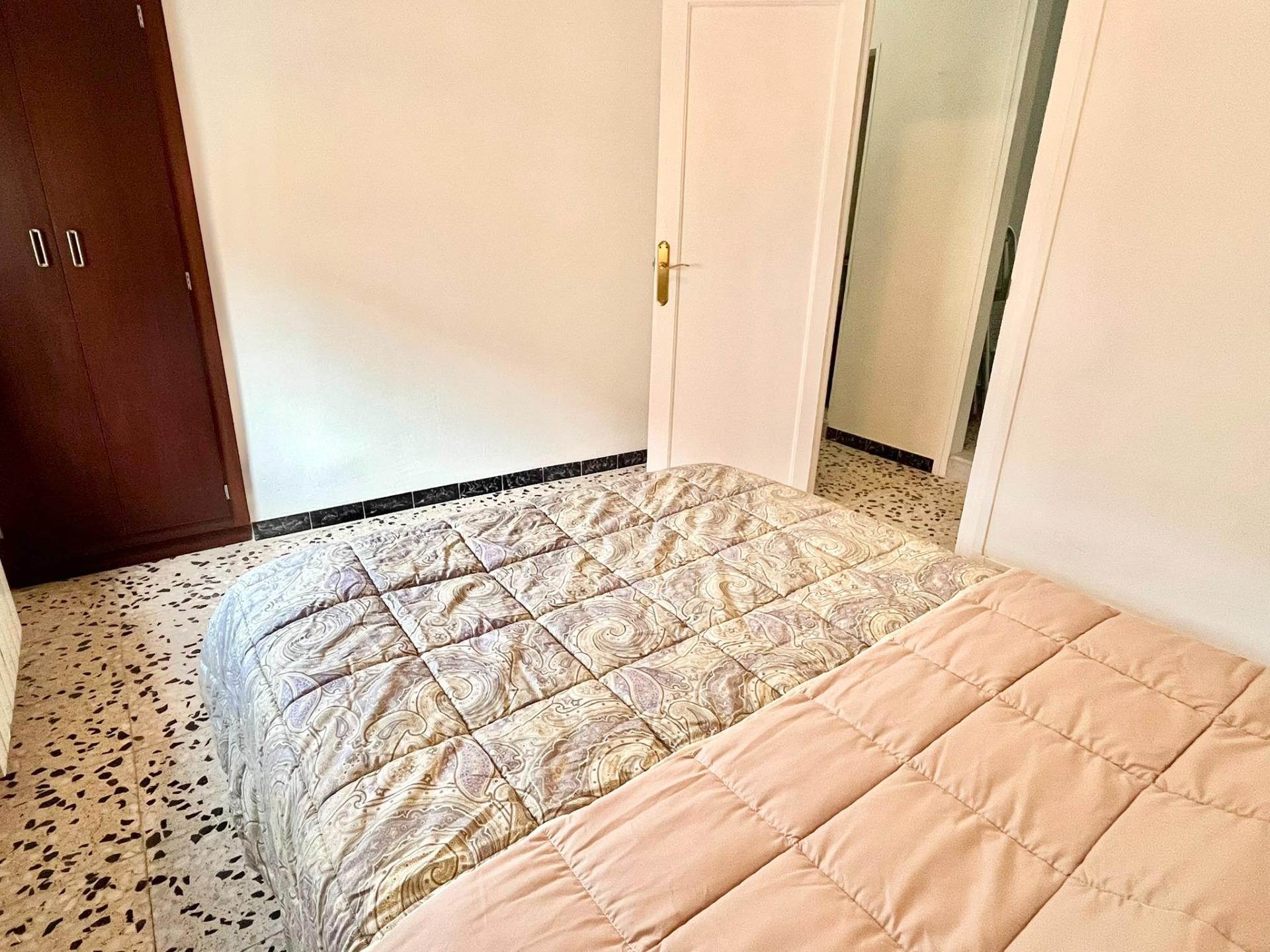 Foto 20 de Encantador Adosado en Sabadell - ¡Tu nuevo hogar te espera por €232,000!