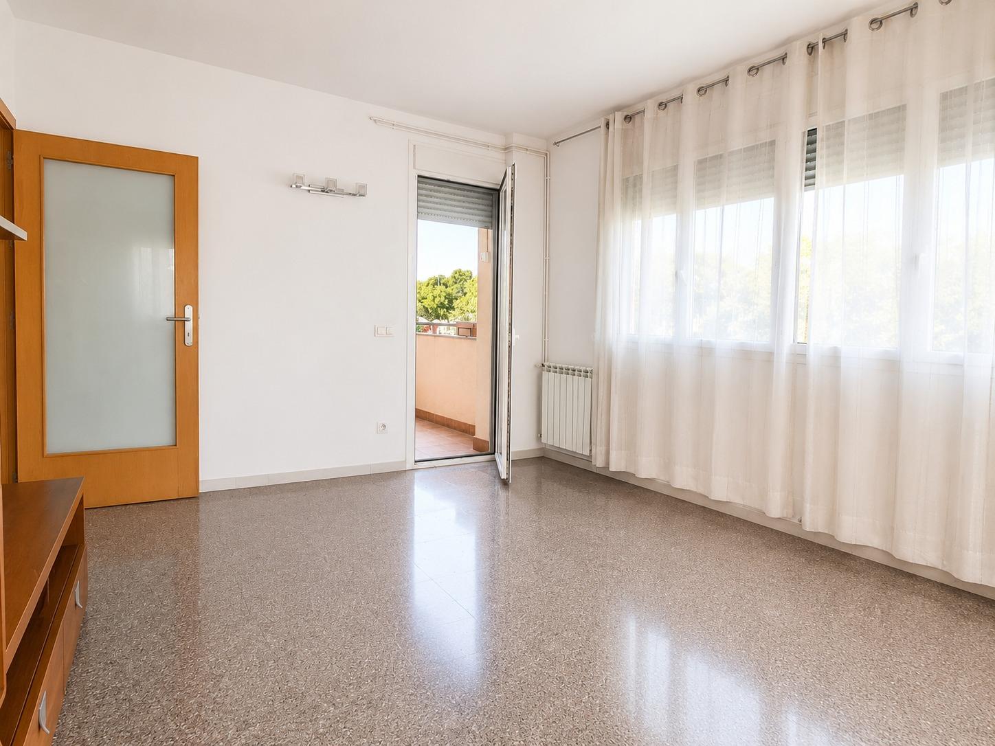 Foto 6 de PISO VPO DE 3 HABITACIONES EN SABADELL.