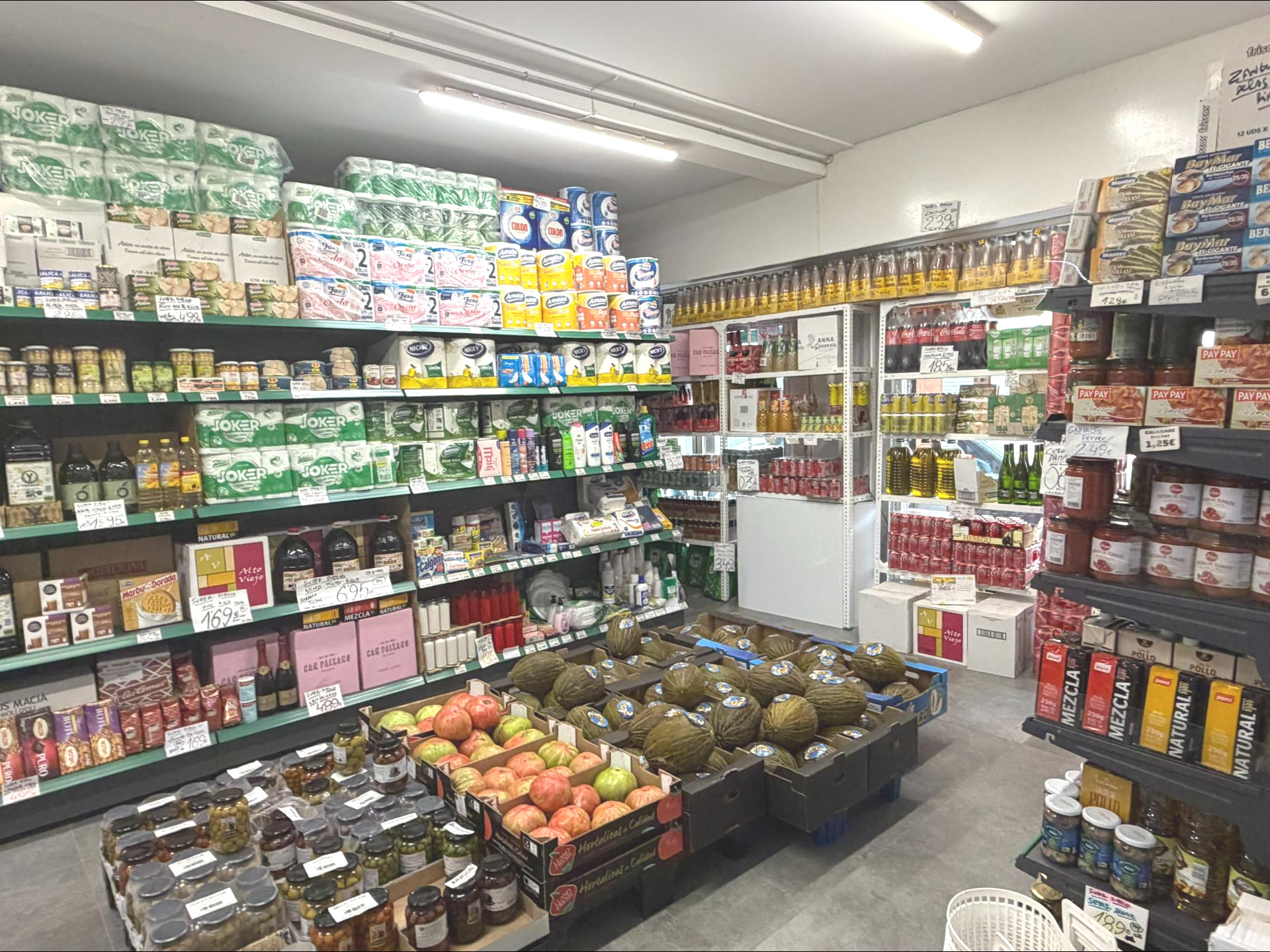 Foto 2 de FRUTERIA / SUPERMERCADO EN TRASPASO